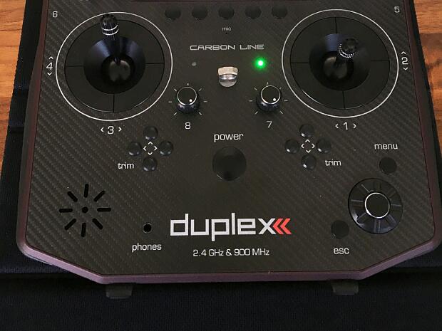 Neuer Sender Jeti DS-24 Dark Red Carbon Edition